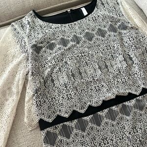 Kenzie lace sleeved mini dress size medium